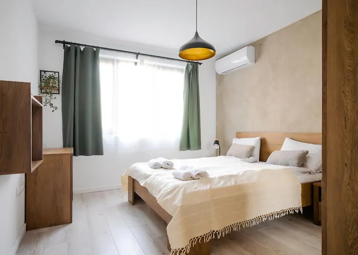 Brick Haven: Contemporary Urban Living Redefined