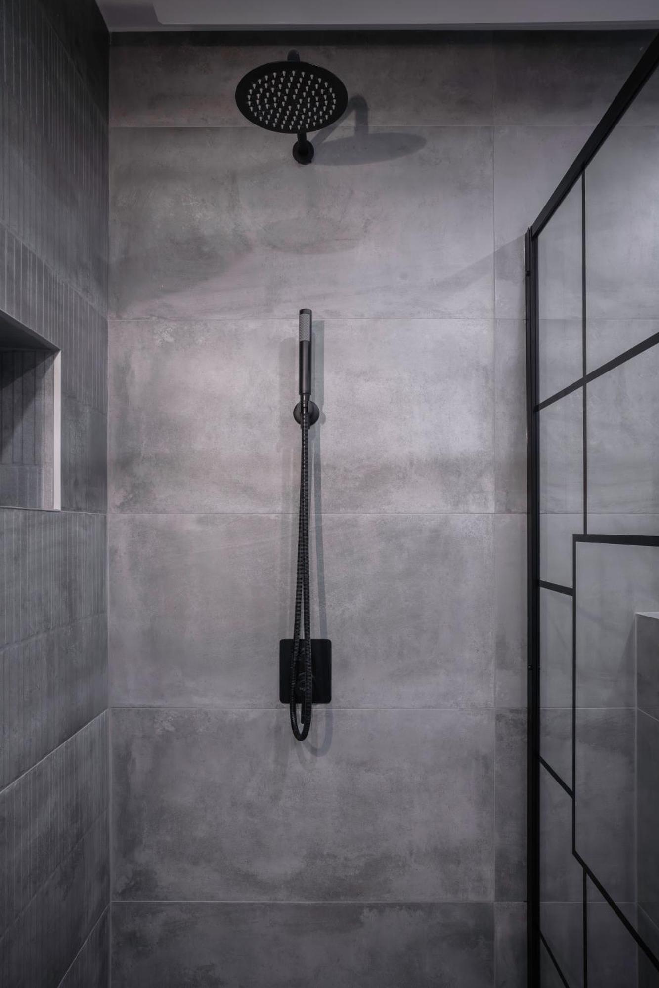 Apartamento Brick Haven: Contemporary Urban Living Redefined
